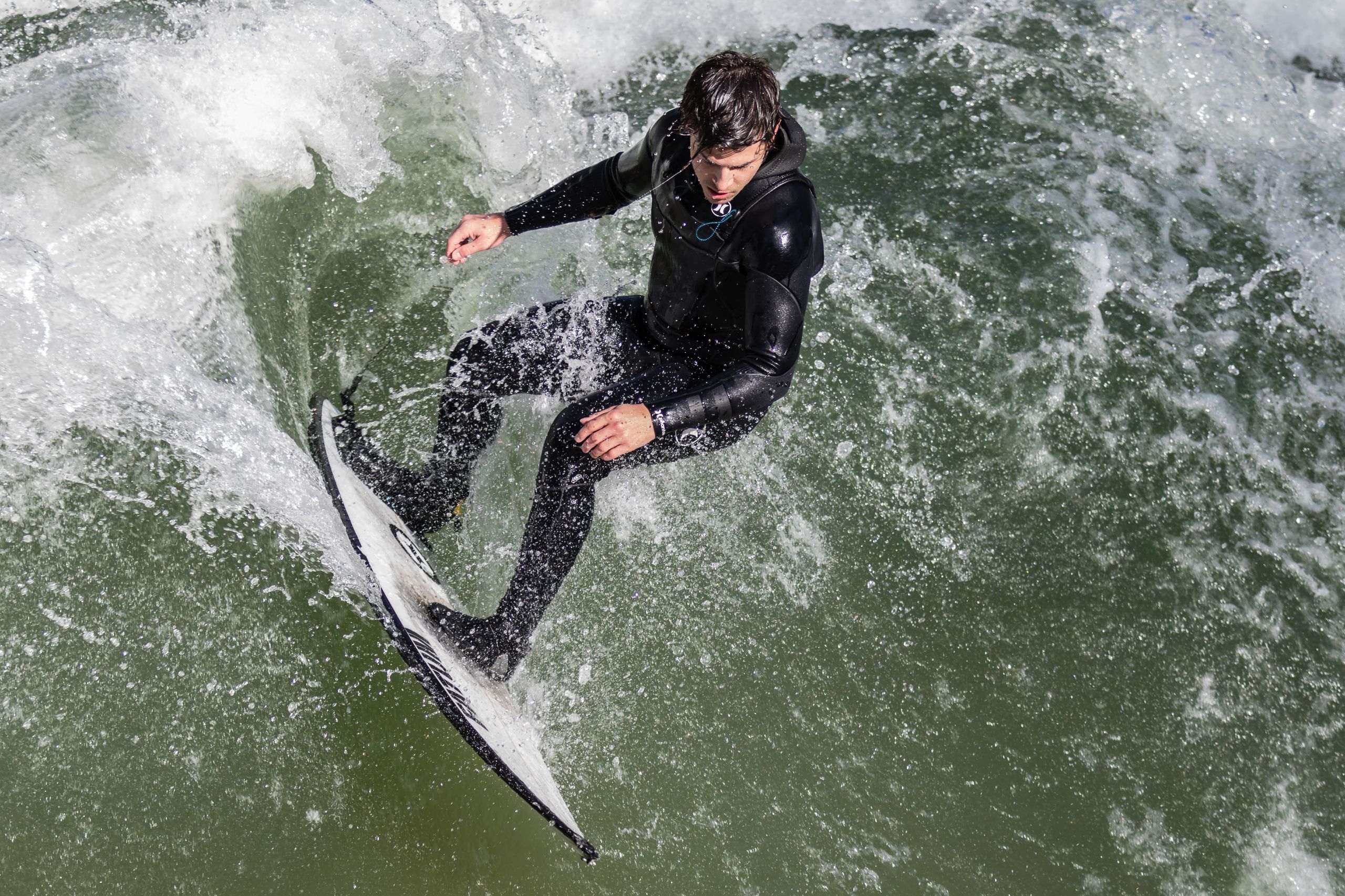 Eisbach Surfer 27