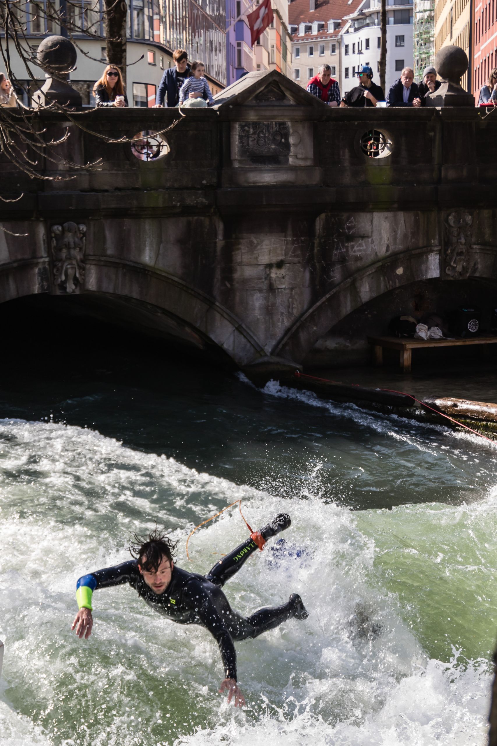 Eisbach Surfer 29