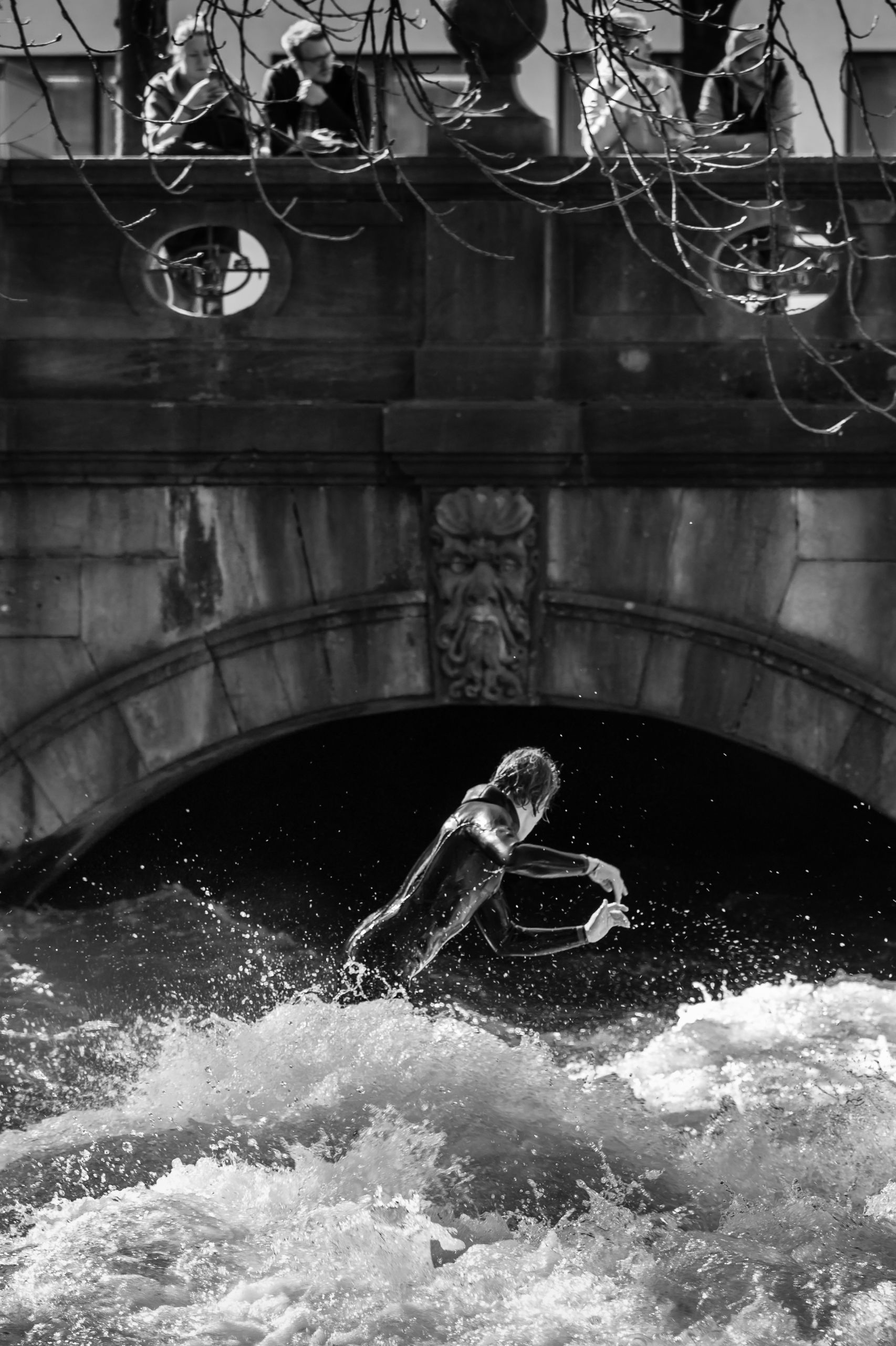Eisbach Surfer 3