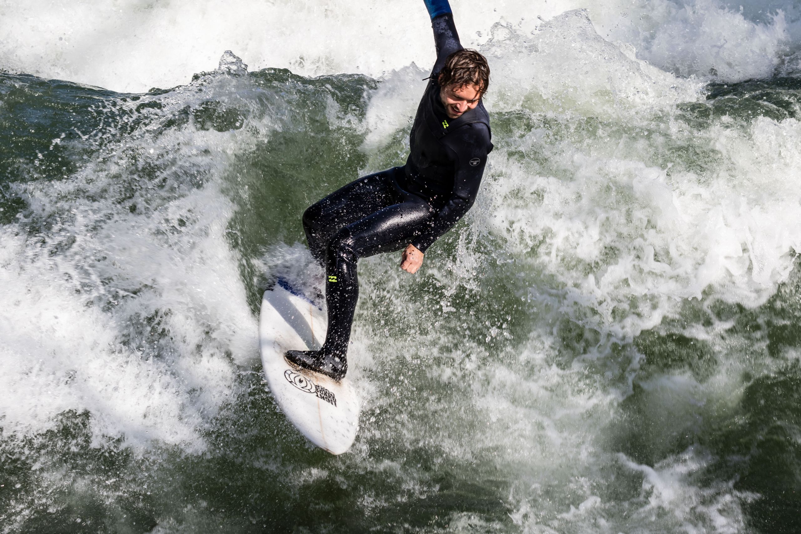 Eisbach Surfer 6